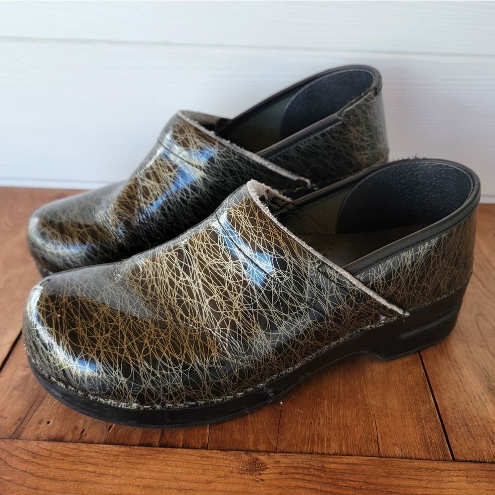 DANSKO Black Gold Swirl Professional Leather Clogs Size 42